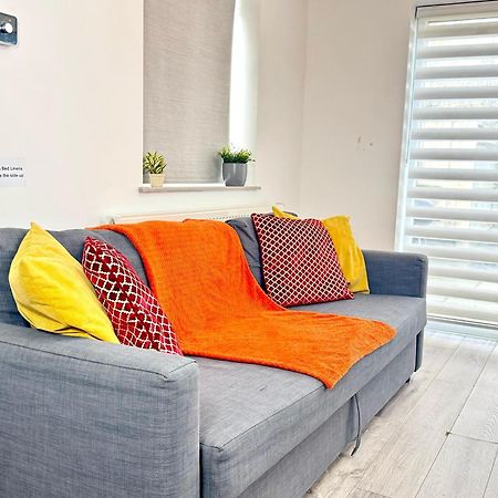 Horizon House, Stunning 2-Bedroom Flat 1, Parking, Netflix, Oxford Buitenkant foto