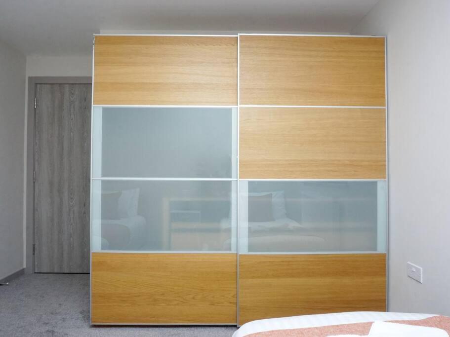 Horizon House, Stunning 2-Bedroom Flat 1, Parking, Netflix, Oxford Buitenkant foto
