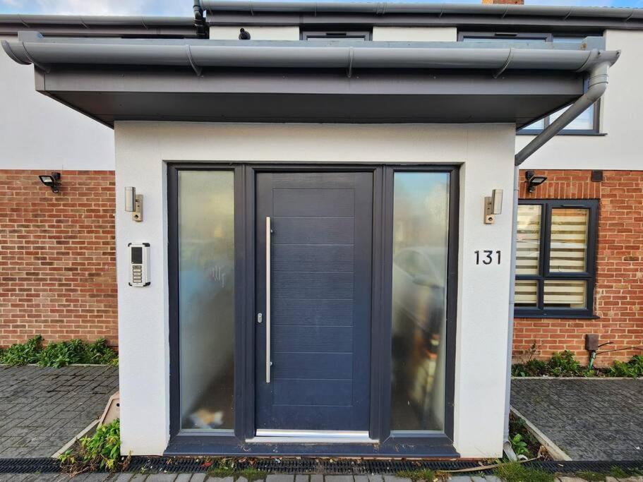 Horizon House, Stunning 2-Bedroom Flat 1, Parking, Netflix, Oxford Buitenkant foto