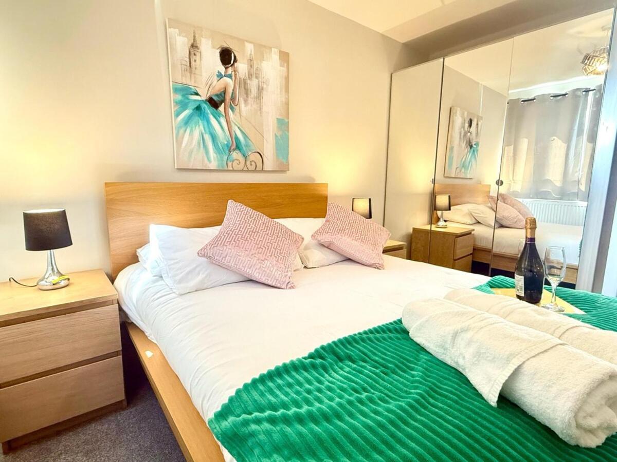 Horizon House, Stunning 2-Bedroom Flat 1, Parking, Netflix, Oxford Buitenkant foto