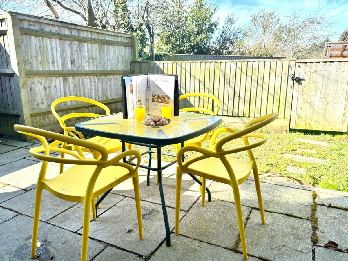 Horizon House, Stunning 2-Bedroom Flat 1, Parking, Netflix, Oxford Buitenkant foto