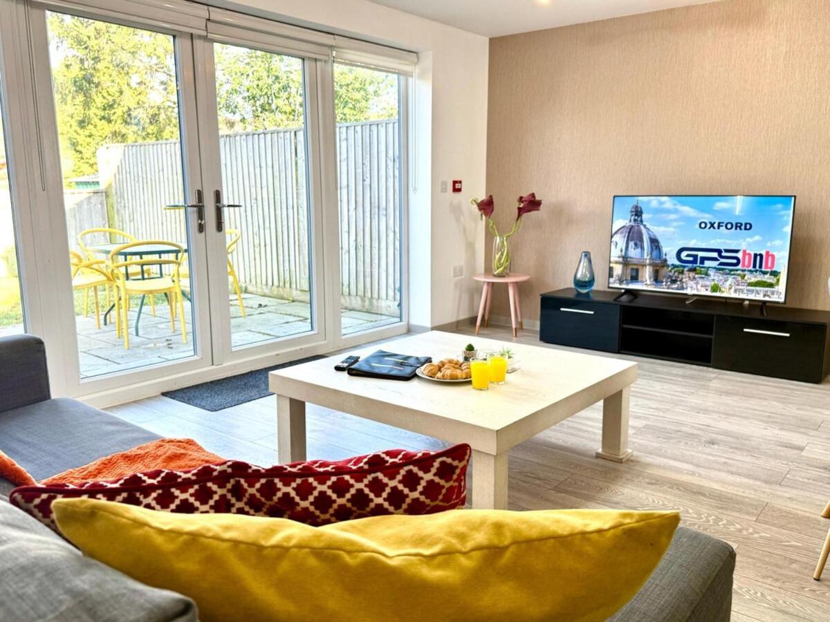 Horizon House, Stunning 2-Bedroom Flat 1, Parking, Netflix, Oxford Buitenkant foto