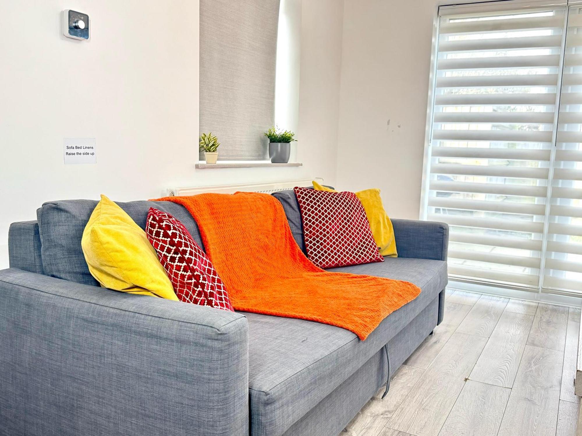 Horizon House, Stunning 2-Bedroom Flat 1, Parking, Netflix, Oxford Buitenkant foto