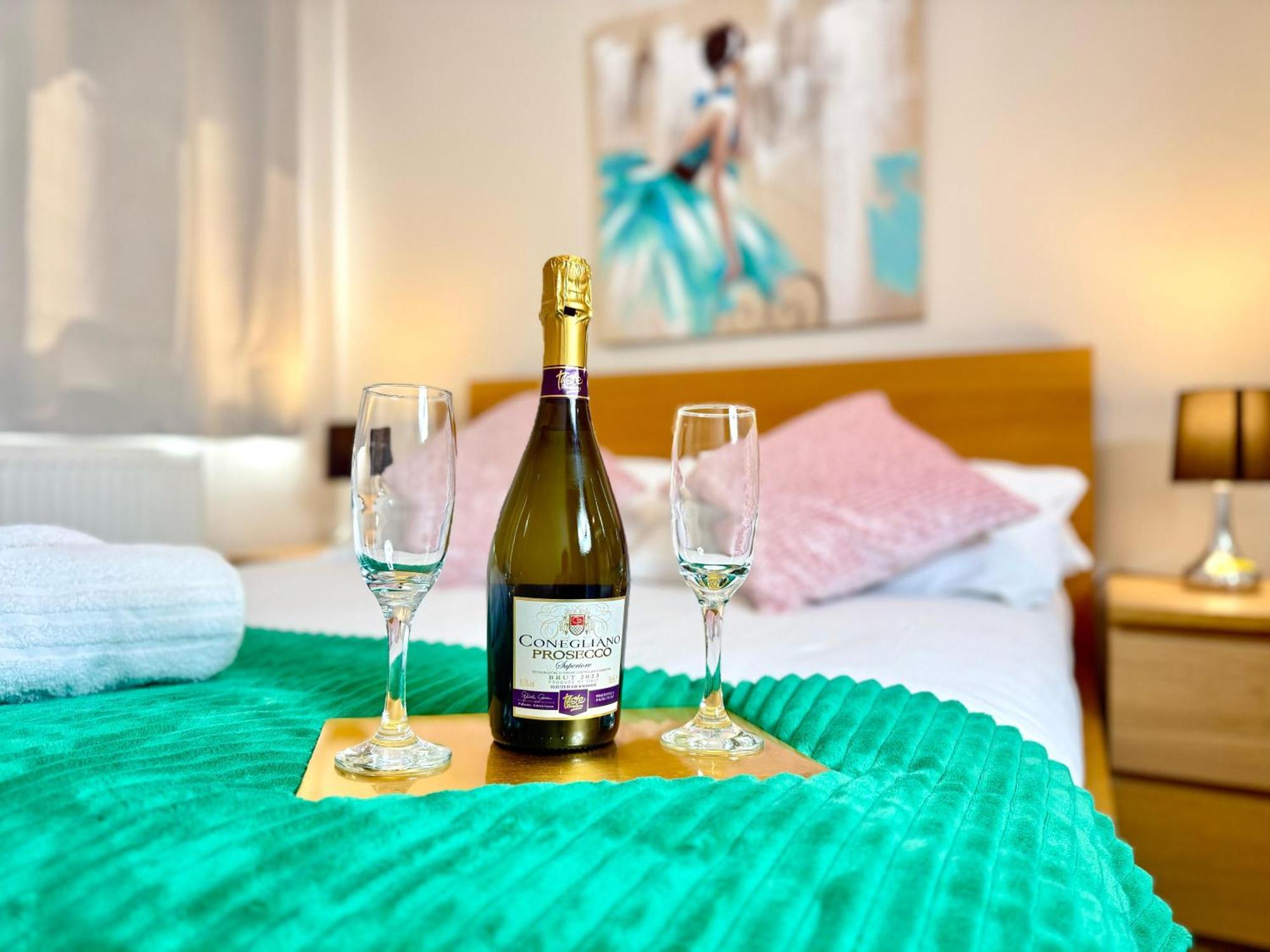 Horizon House, Stunning 2-Bedroom Flat 1, Parking, Netflix, Oxford Buitenkant foto
