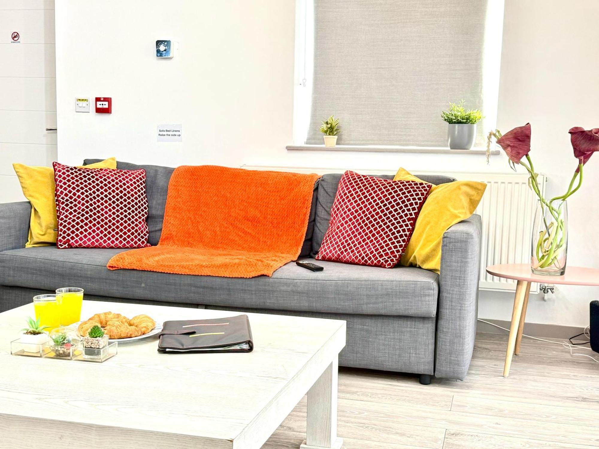 Horizon House, Stunning 2-Bedroom Flat 1, Parking, Netflix, Oxford Buitenkant foto